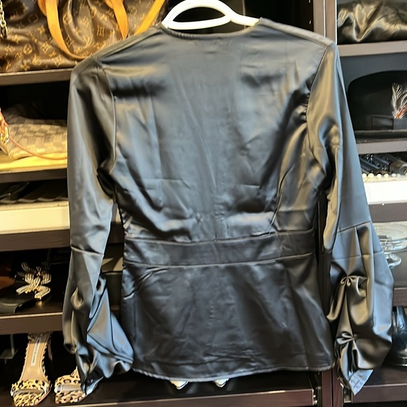 NWT Gorgeous top black sz small fits like XS - Picture 5 of 8
